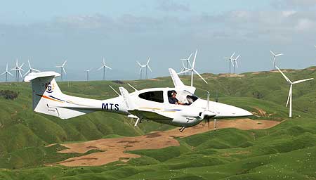 Wings-2009-DA42-09.jpg