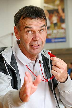 slade-dennis-2009-01.jpg