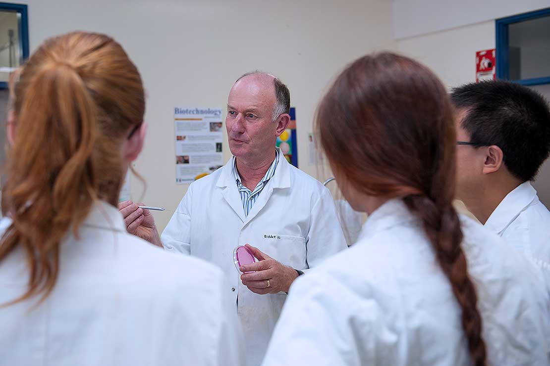 Professor recognised for outstanding contribution to the microbiological community - Vimarsana News