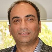 Professor Munish Puri staff profile picture